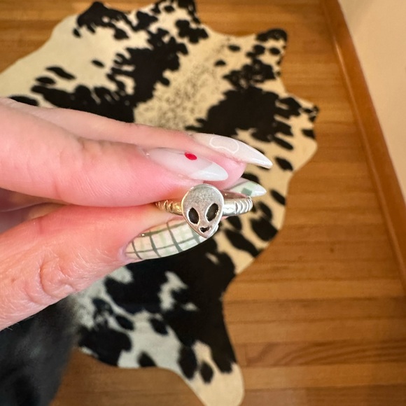 alien ring - Picture 2 of 3
